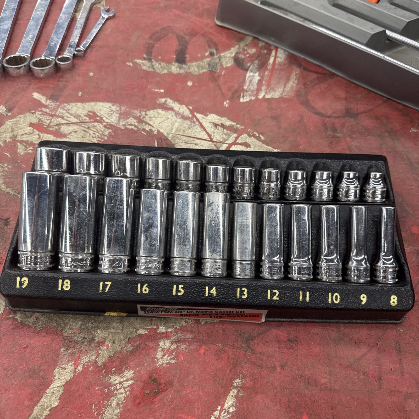 Snap-on 224SFFSM 3/8″ Drive Metric Shallow Deep 24Pc Socket Set (Damaged Tray)