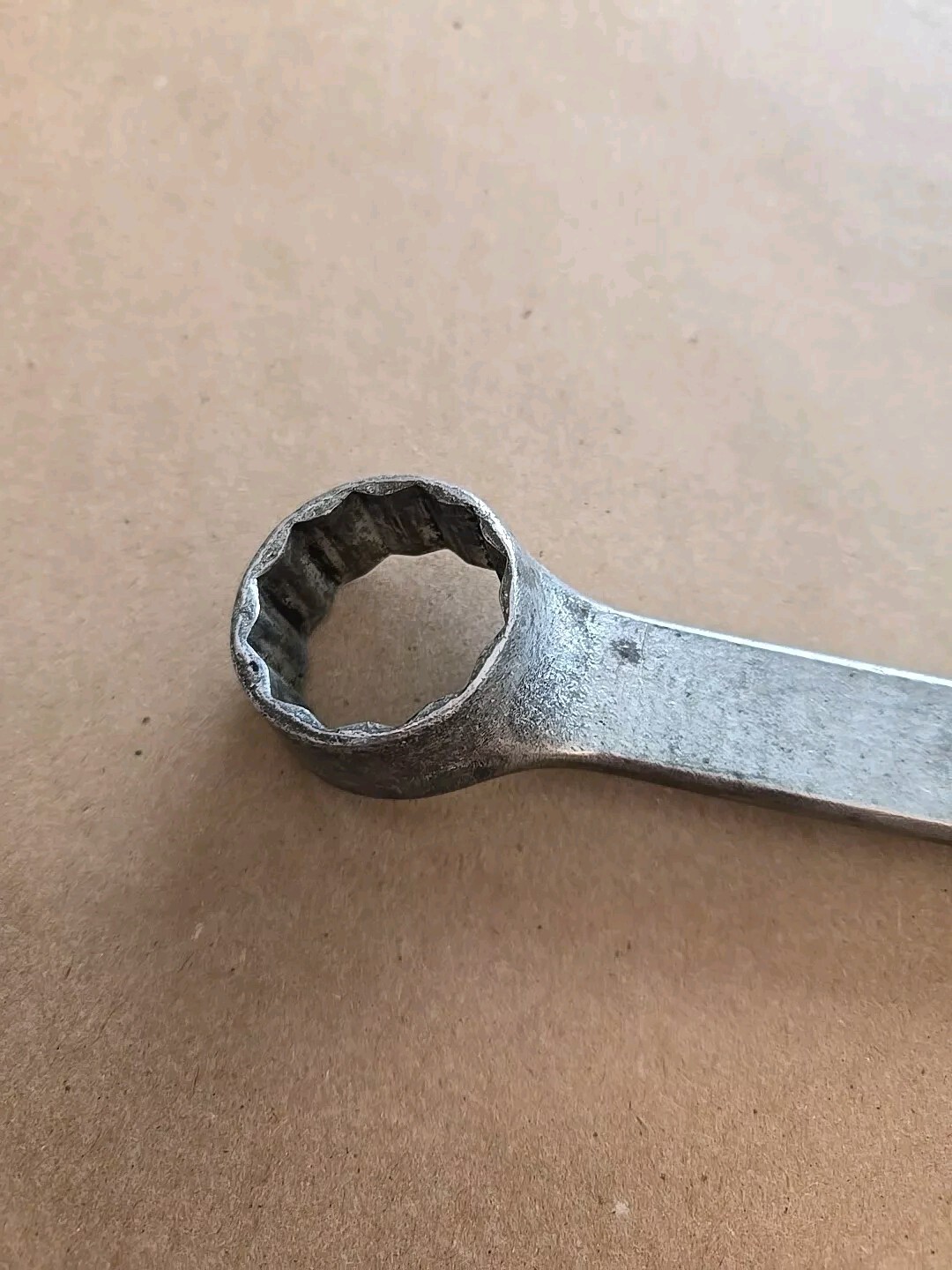 Mac Tools Sabina Vintage 13.5″ Long 13/16″-1″ 12PT Box Wrench B101