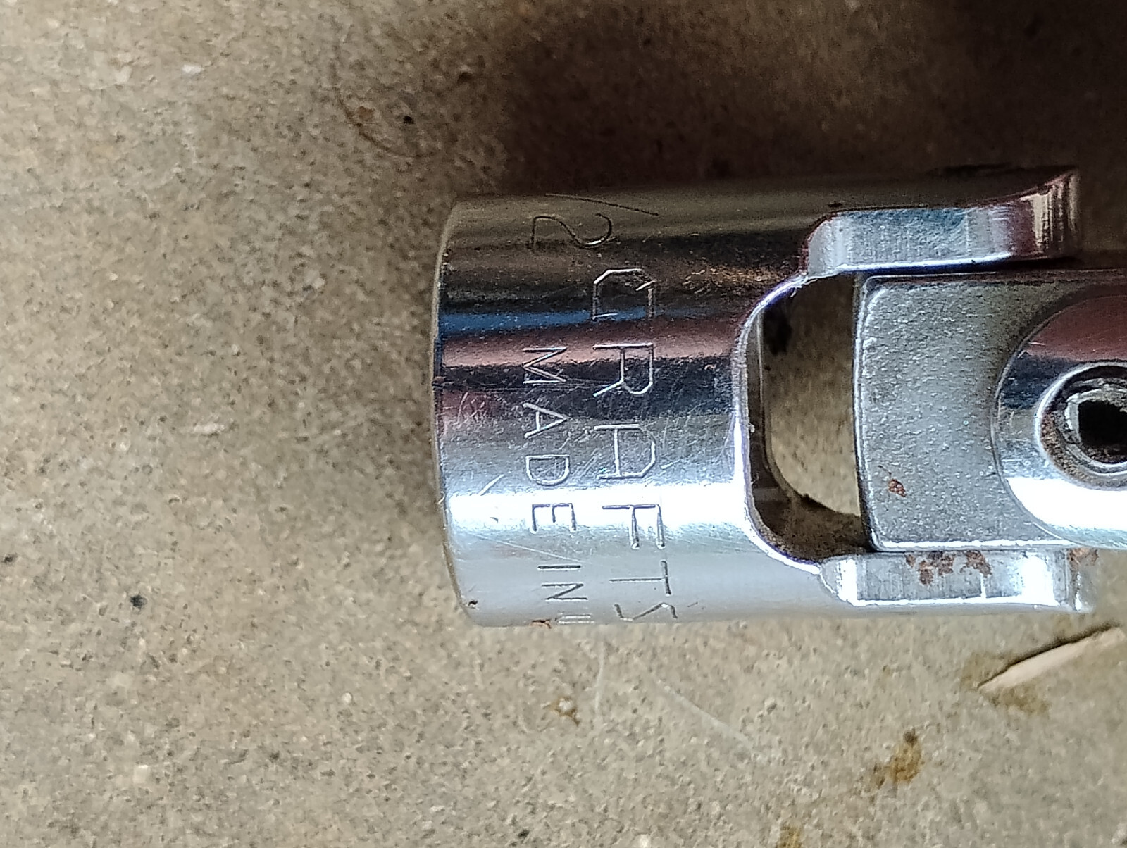 CRAFTSMAN -V-4425 UNIVERSAL JOINT 1/2″ DRIVE – USA Plus 44133 EE Extesion