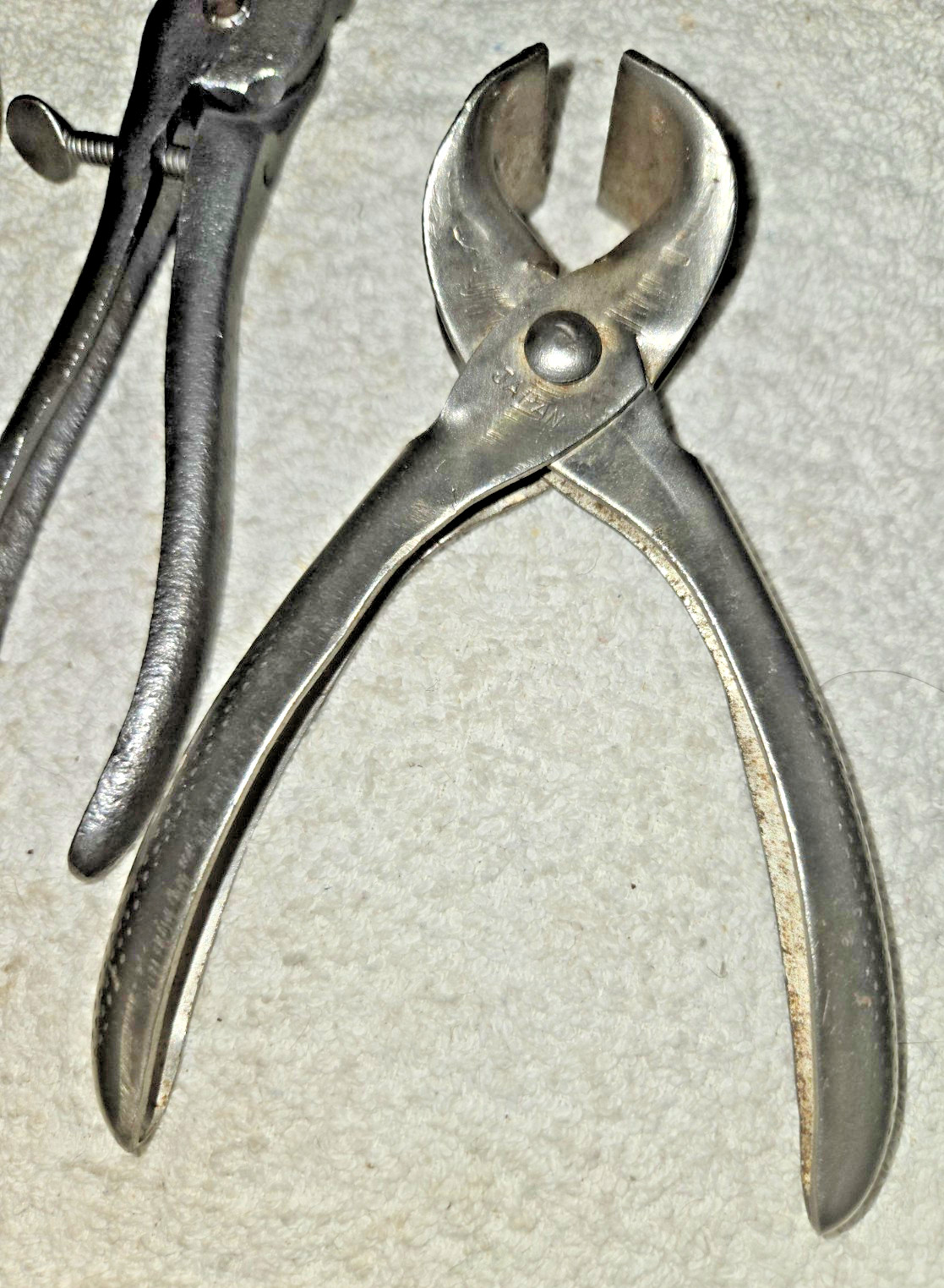 Lot Of 4 Hand Tools – 2 Slip-Joint Pliers, Skinning Pliers, Hog Ring Pliers
