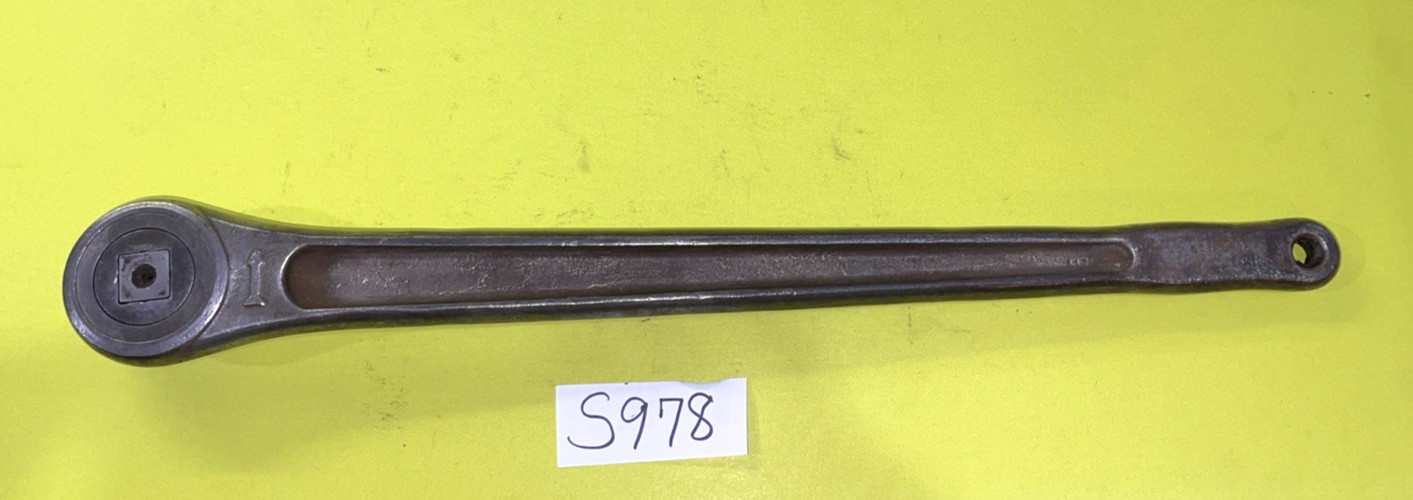 CORNWELL TOOLS VINTAGE 3/4 DRIVE RATCHET 20 INCH HAS ON OFF PUSH TYPE NUB