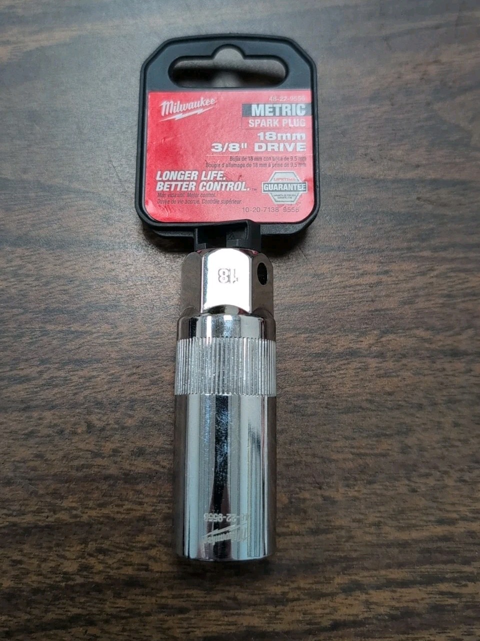 Milwaukee 48-22-9556 18mm Metric Spark Plug Socket 3/8″ Drive Hand Tool NEW