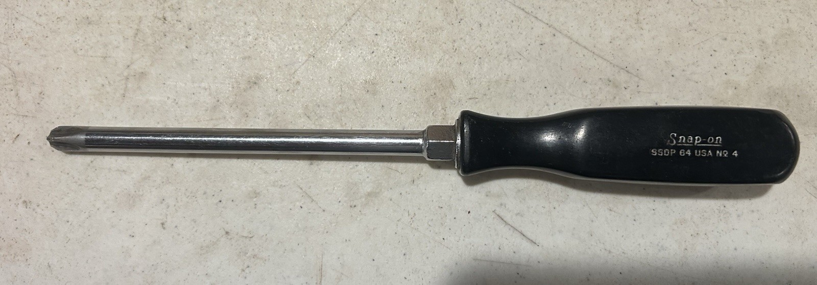 VINTAGE Snap-On SSDP64 #4 Phillips Screwdriver Black Hard Handle USA
