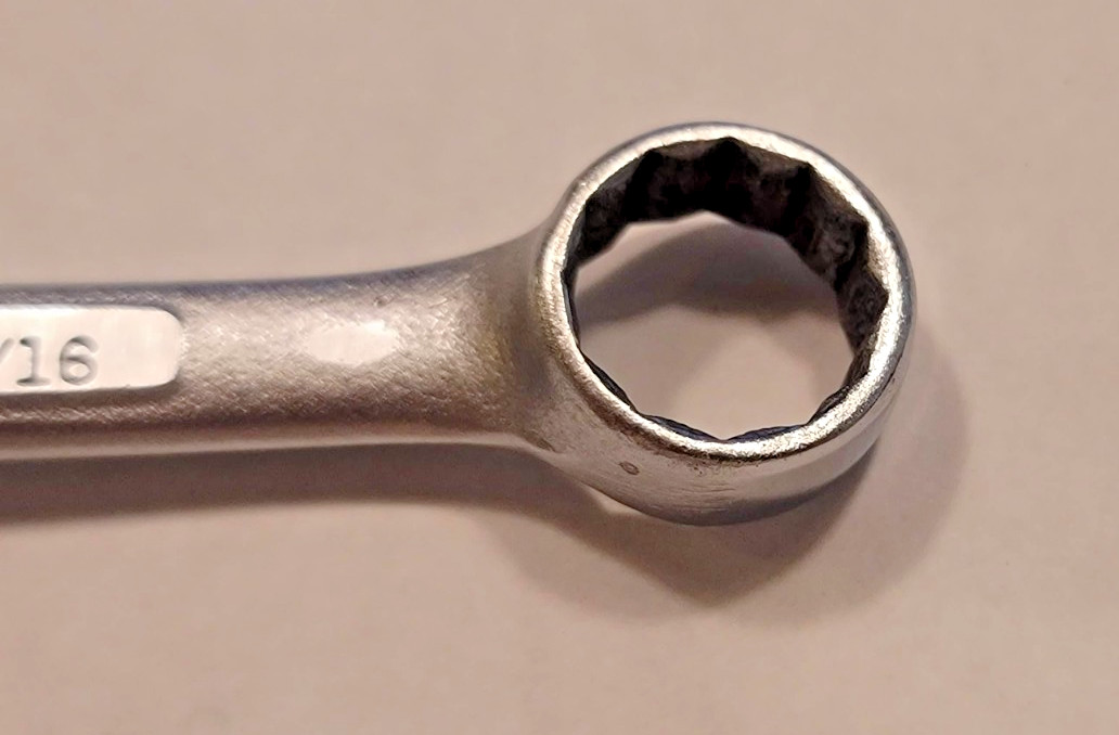 Craftsman -V- Series 1/2″- 9/16″ 12 Point SAE Wrench Offset Box End USA