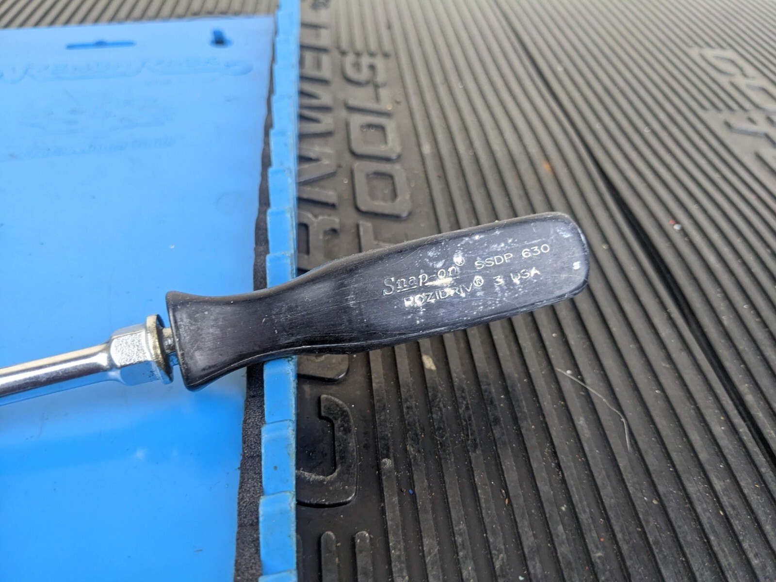 #au899 Snap-on SSDP630 Screwdriver No 3 Phillips 6″ Shaft Black Hard