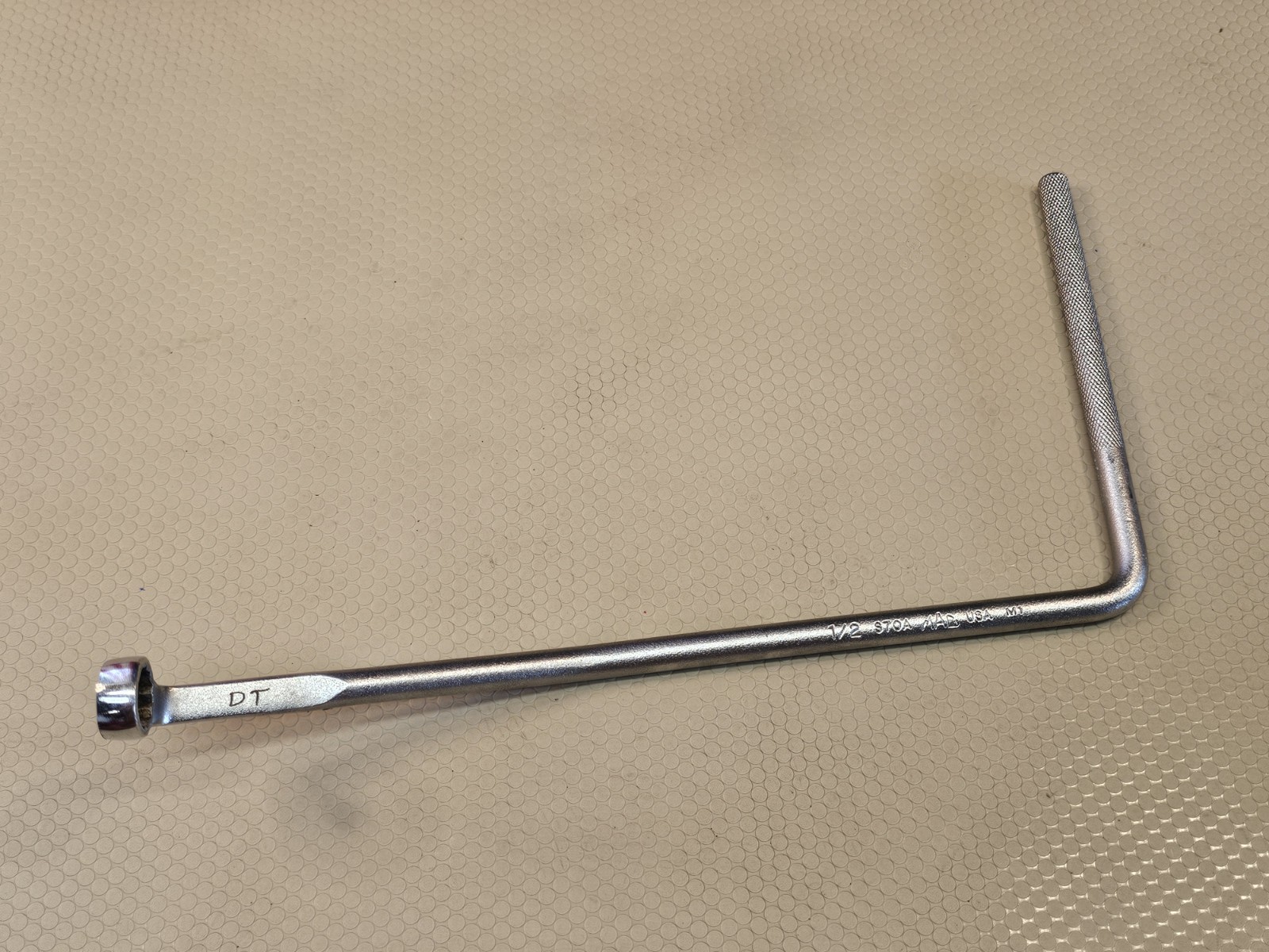 Mac Tools USA 1/2″/12PT Distributor Wrench (offset) with 11″ in Length, P#S70a