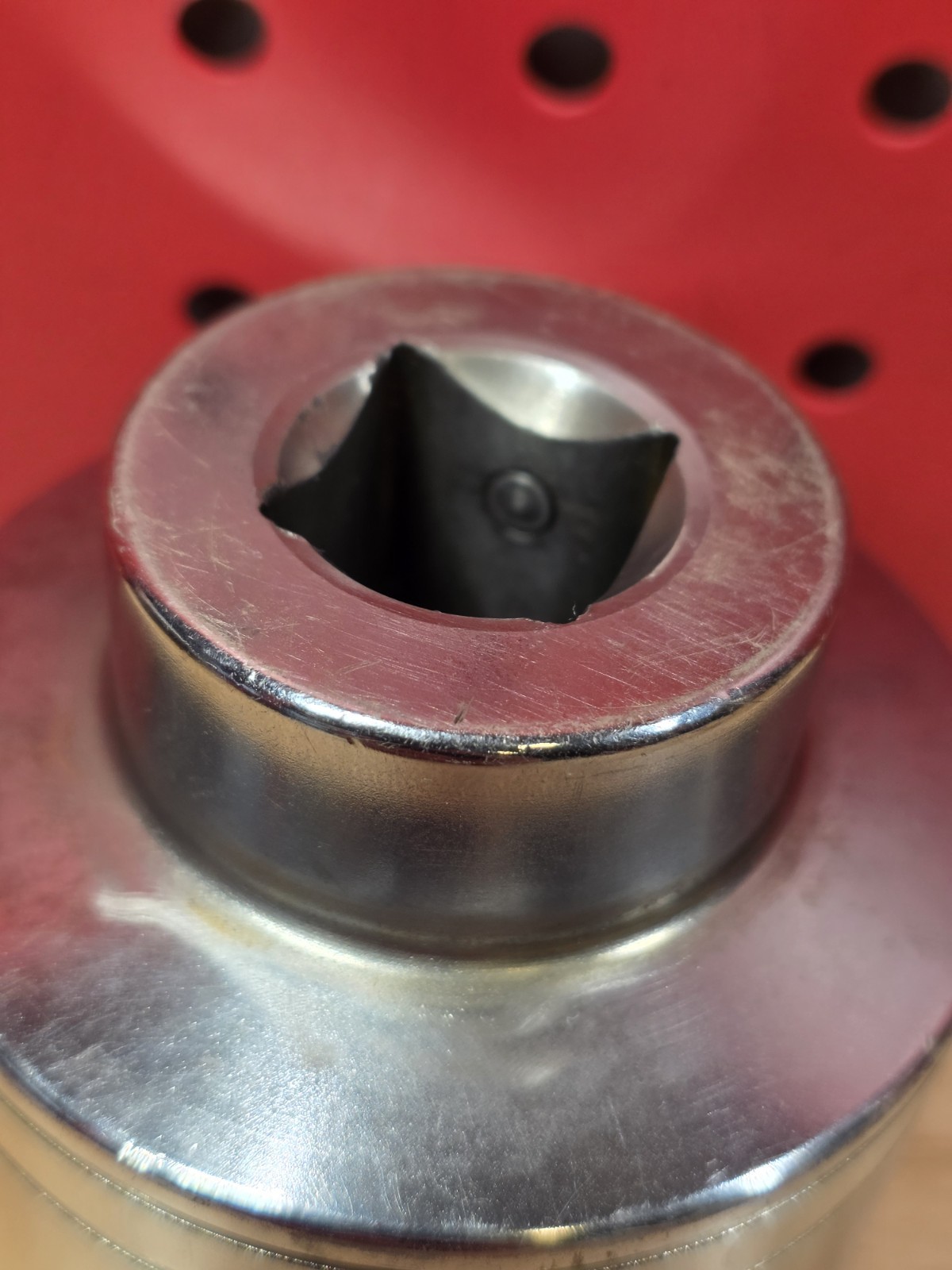 Snap-on Tools LDH682 2-1/8″ 3/4″ Drive 12-Point Shallow Socket See Details