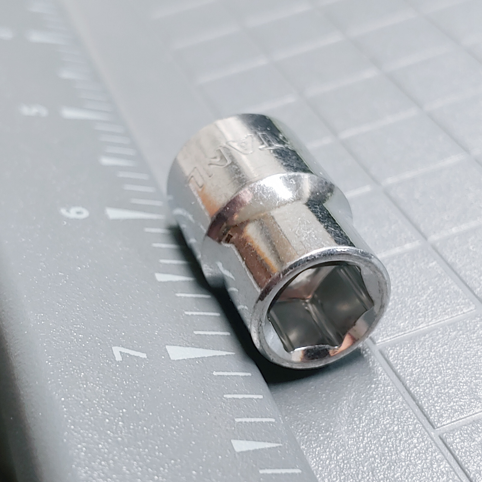 Stanley 3/8″ SAE 3/8″ Drive Chrome 6-Point Socket