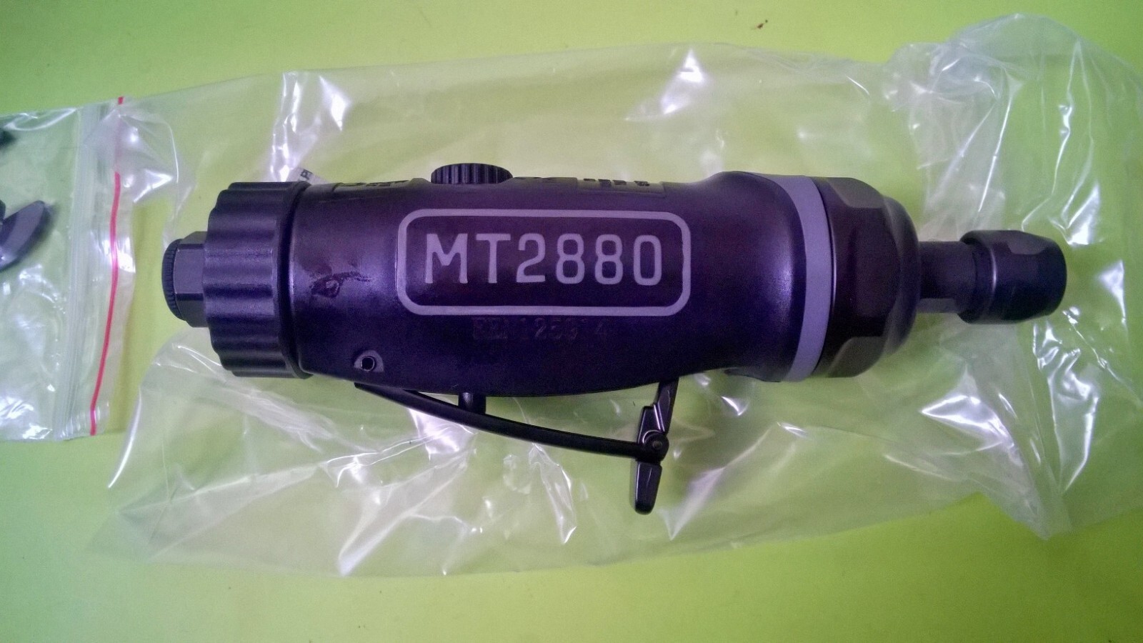 Matco Tools MT2880 .50HP Pneumatics Air Straight Die Grinder 22,000 RPM Black