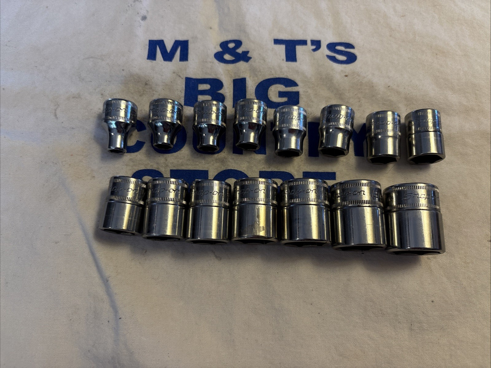 Snap-on Tools USA 3/8″ Drive 15pc Metric Shallow 6pt Socket BONUS Set 215FSMY