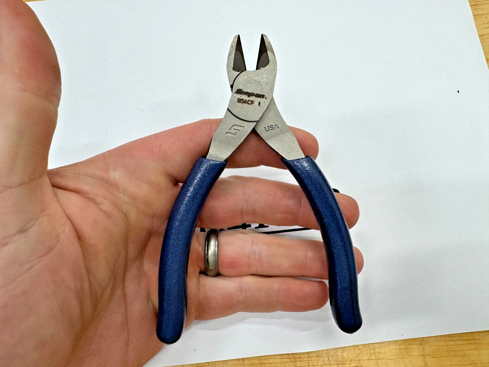 Snap-on Tools USA NEW POWER BLUE 5″ Soft Grip Diagonal Cutter Pliers 85ACFMB