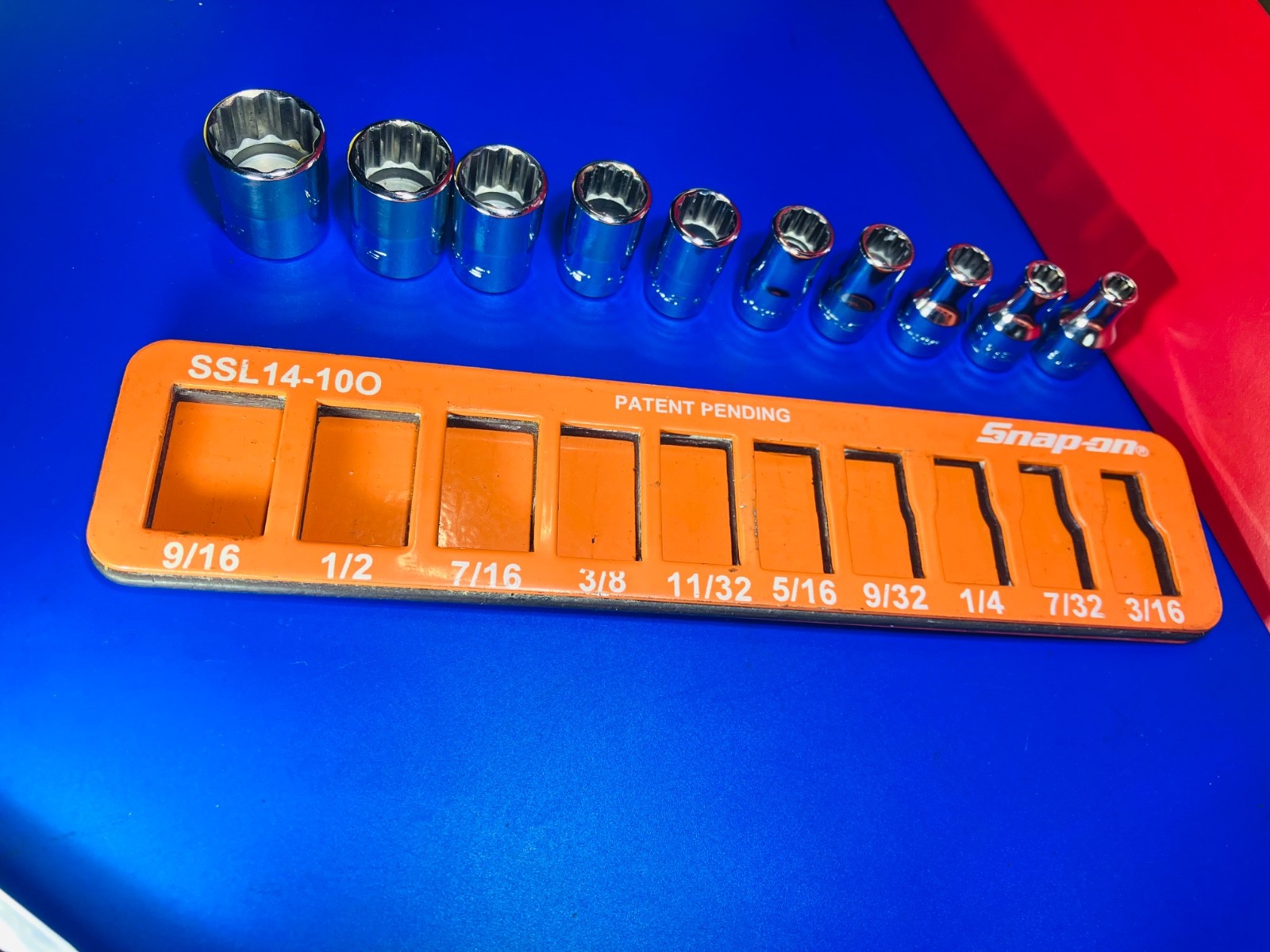 Snap On 1/4″ Drive 12-POINT SAE Shallow Socket Set W/Collectable All Metal Tray