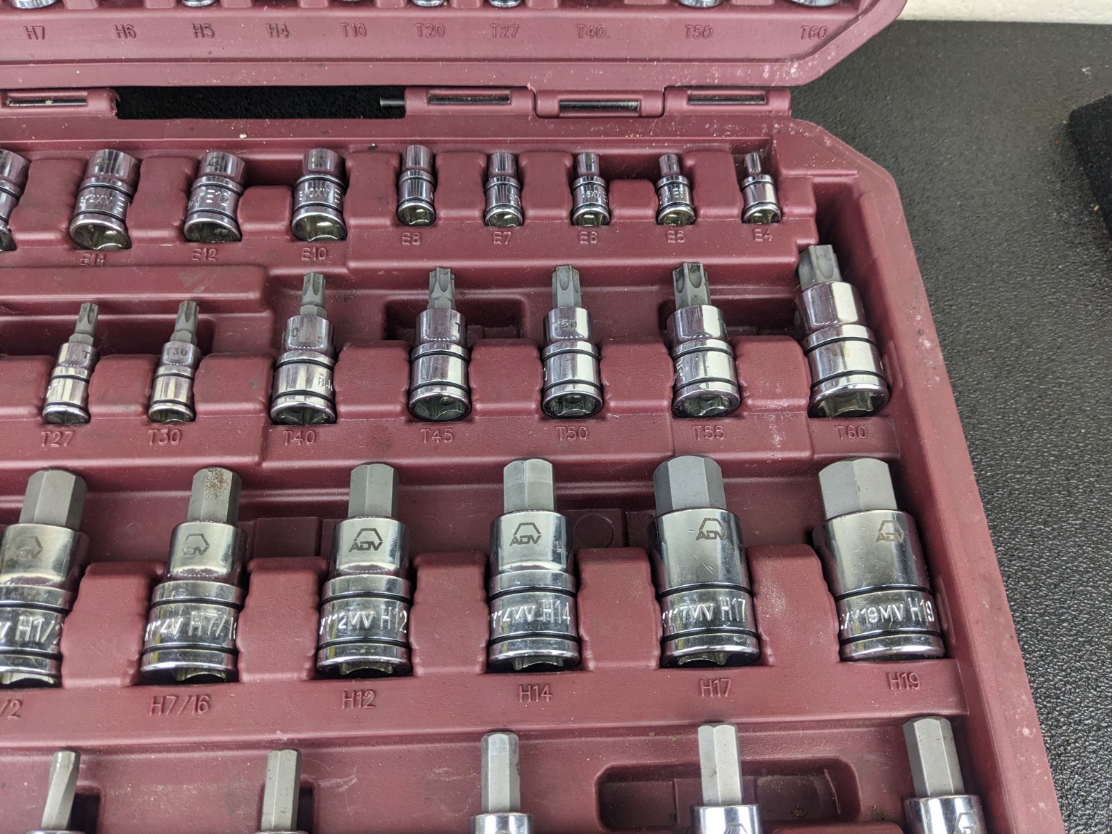 #bo052 Matco Tools 75 Piece Master ADV Hex/Torx Bit Socket Set Model SBS75VA