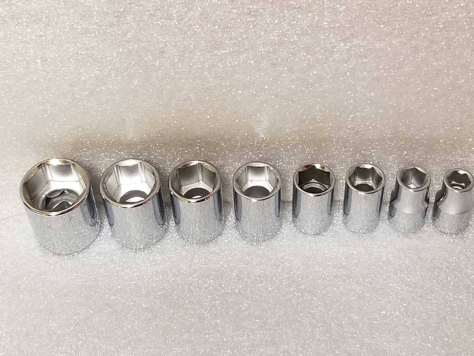 Armstrong 8-Pc 1/2″-Drive 6-Pt Socket Set 7/16″ to 1-3/16″ Made in USA