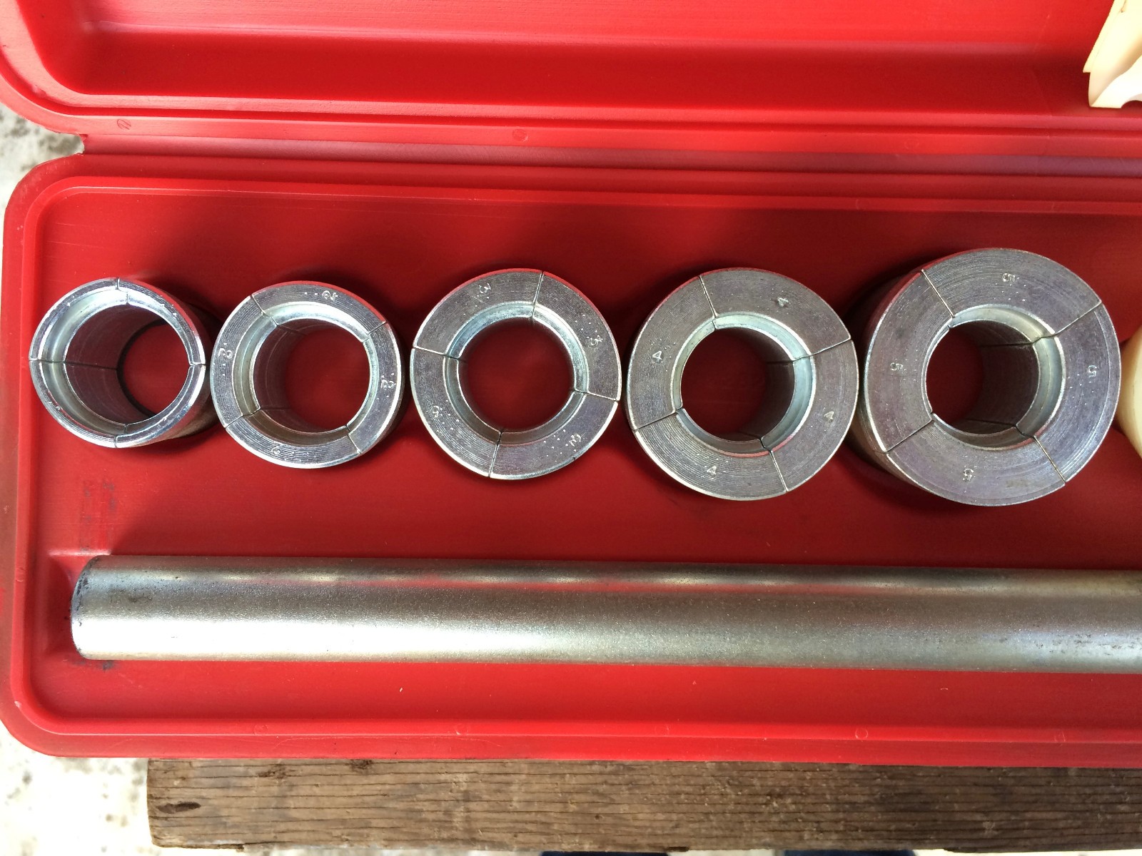 Lisle camshaft bearing tool set model 18000