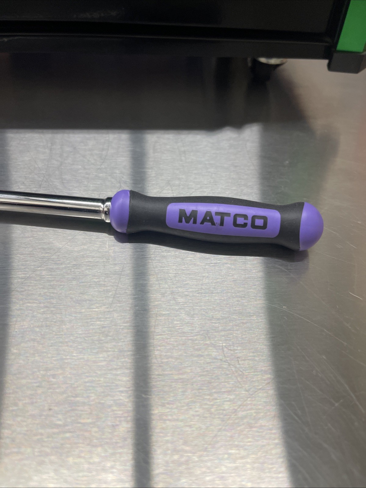 NEW! Matco 1/4″ DRIVE 13-3/4″ 88 TOOTH FLEX RATCHET ERGO HANDLE Purple AFR128LFP