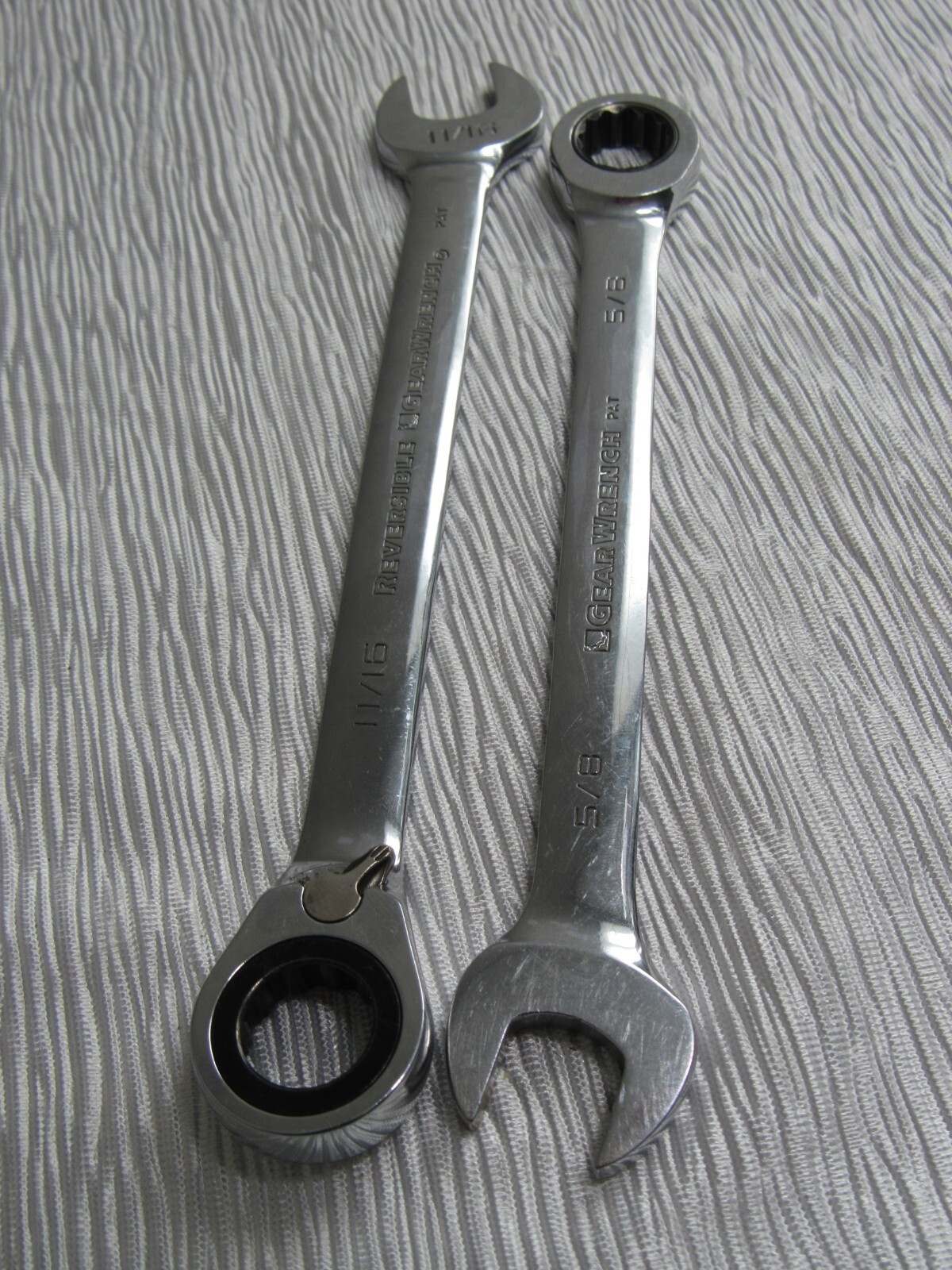 Lot Of 2 GearWrench Combination Ratcheting Wrenches Tools 5/8″ And 11/16″!