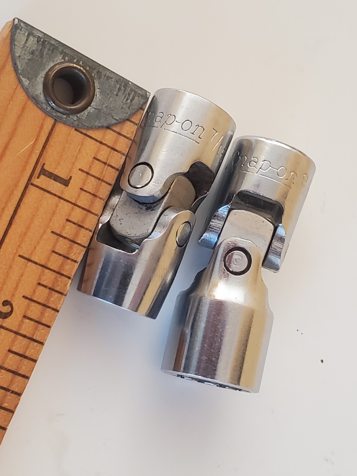 Snap-On 3/8″ Drive FVU 14 – 7/16″ & FVU 18 – 9/16” Swivel Socket 12 Point
