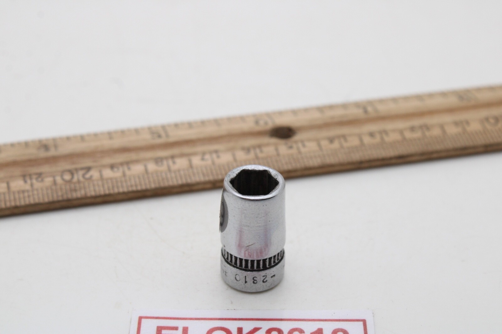 Indestro 2810 5/16″ 1/4″ Drive SAE Chrome 6 Point Socket USA
