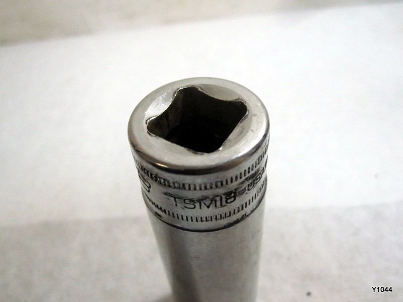 1/2 Drive 18mm Chrome Snap On Socket TSM18