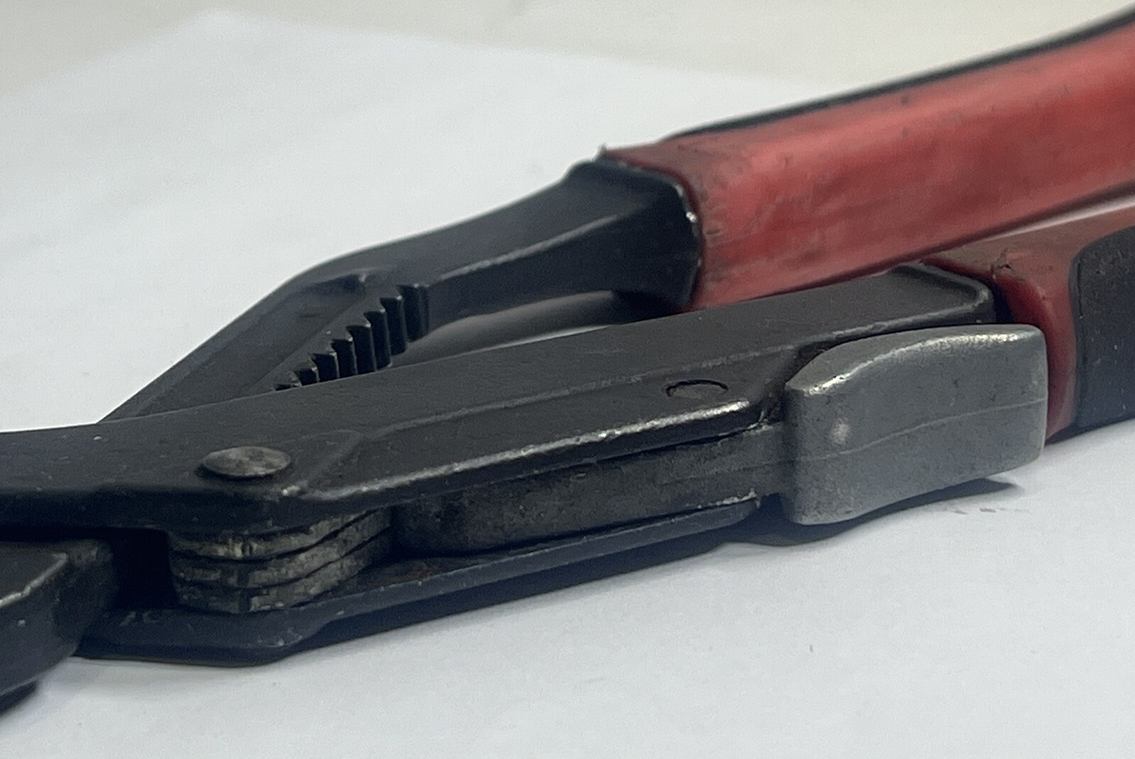 Snap On Tools Blue-Point AP10 10″ Adjustable Joint Pliers