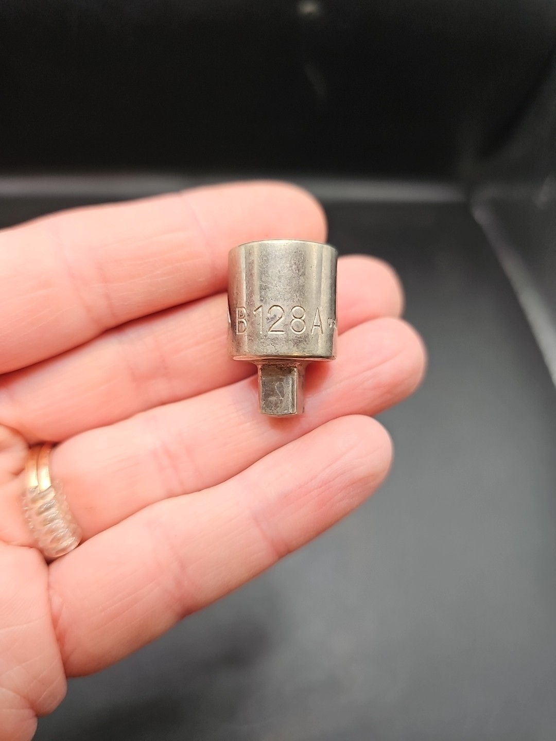 #av622 MATCO TOOLS 3/8″ to 1/4″ REDUCER / ADAPTER CHROME B128A