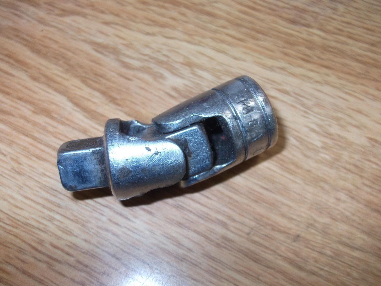 Snap-On fu8a 3/8″ drive 2-1/16″ friction ball universal joint