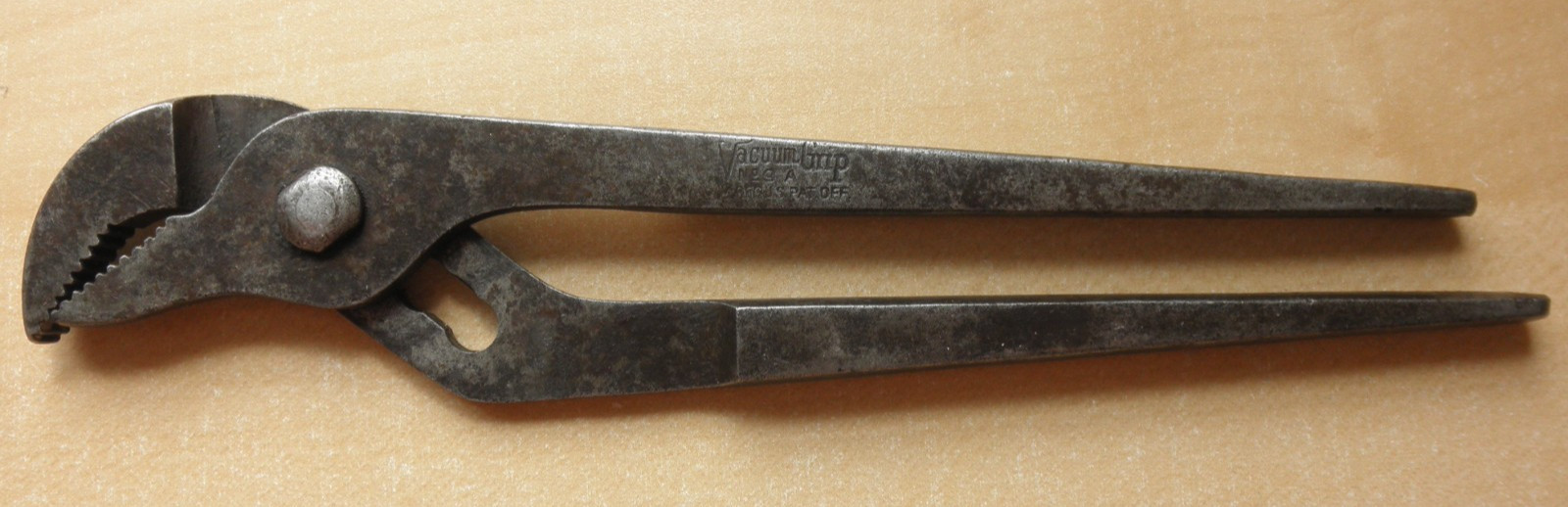 Vacuum Grip 9-1/4″ Tongue & Groove Slip Joint Pliers