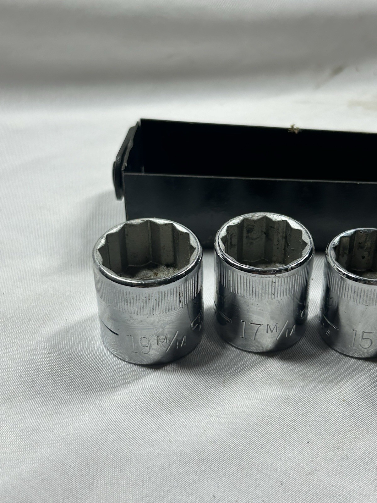 Craftsman 7 pc 3/8″ drive shallow 12 pt metric socket set 9mm-19mm USA made