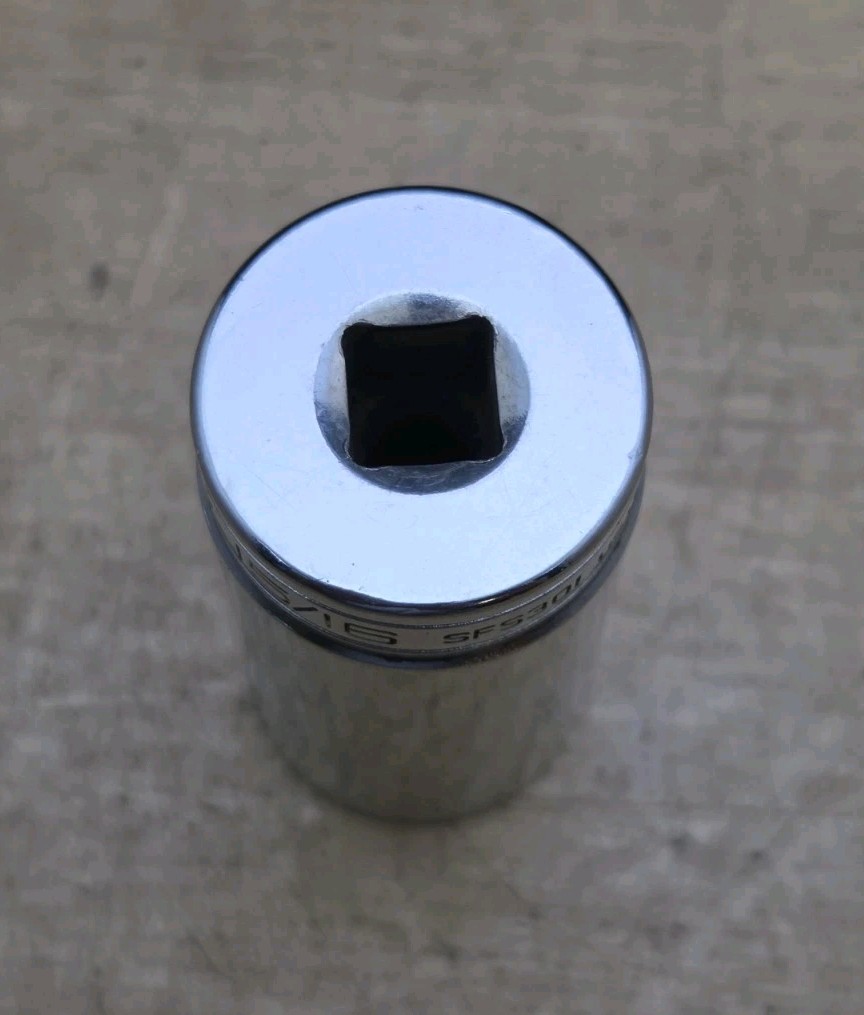 Snap On SFS301 – 3/8″ Drive 15/16″ Deep 6Pt Chrome Socket Mint