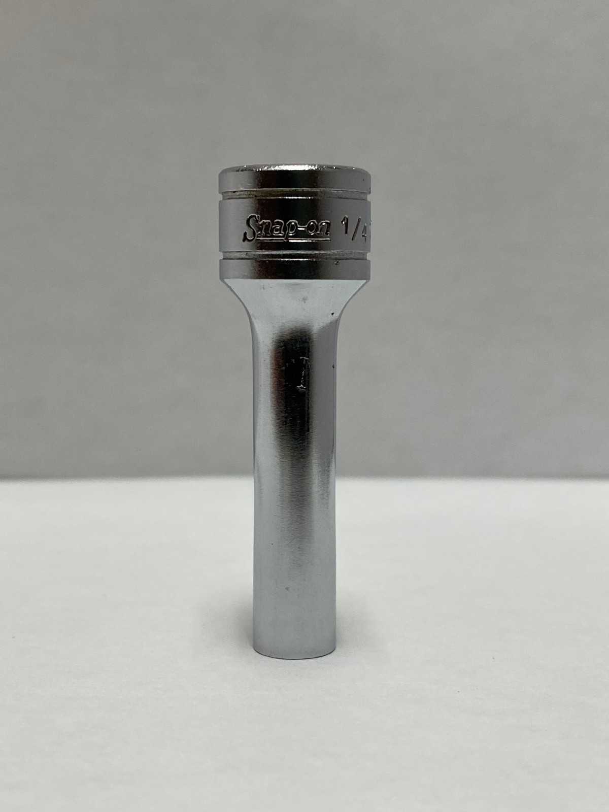 Snap On 3/8″ Drive SAE 1/4 Deep Well 6 Point Socket | Used/Great | SFS081