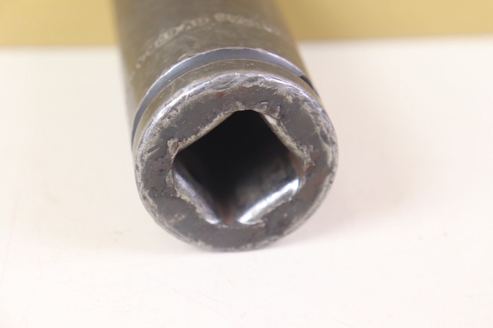 Snap On 13/16″ Bud Wheel Stud Impact Socket 3/4″ Drive – BW626A USED made in USA