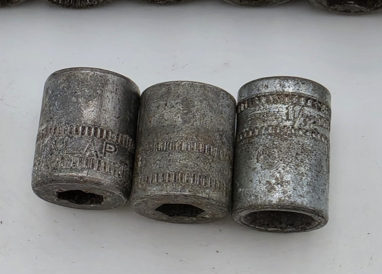 Vintage Mixed Socket Set 20 Pieces Metal Case – USA Made / Japan 40’s – 60’s