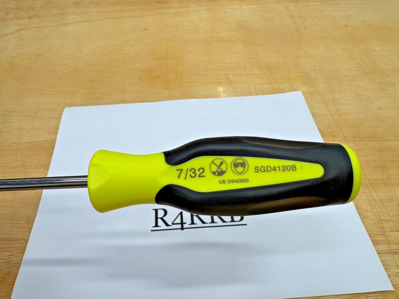 Snap-on Tools USA NEW RARE HIVIZ Soft Grip 7/32″ Flat Tip Screwdriver SGD4120BHV