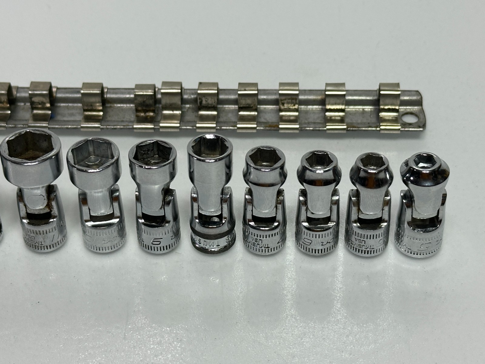 Snap On 12pc 111TMUSMA + 5mm 1/4″ Dr. Metric Universal Swivel Socket Set 5-15mm