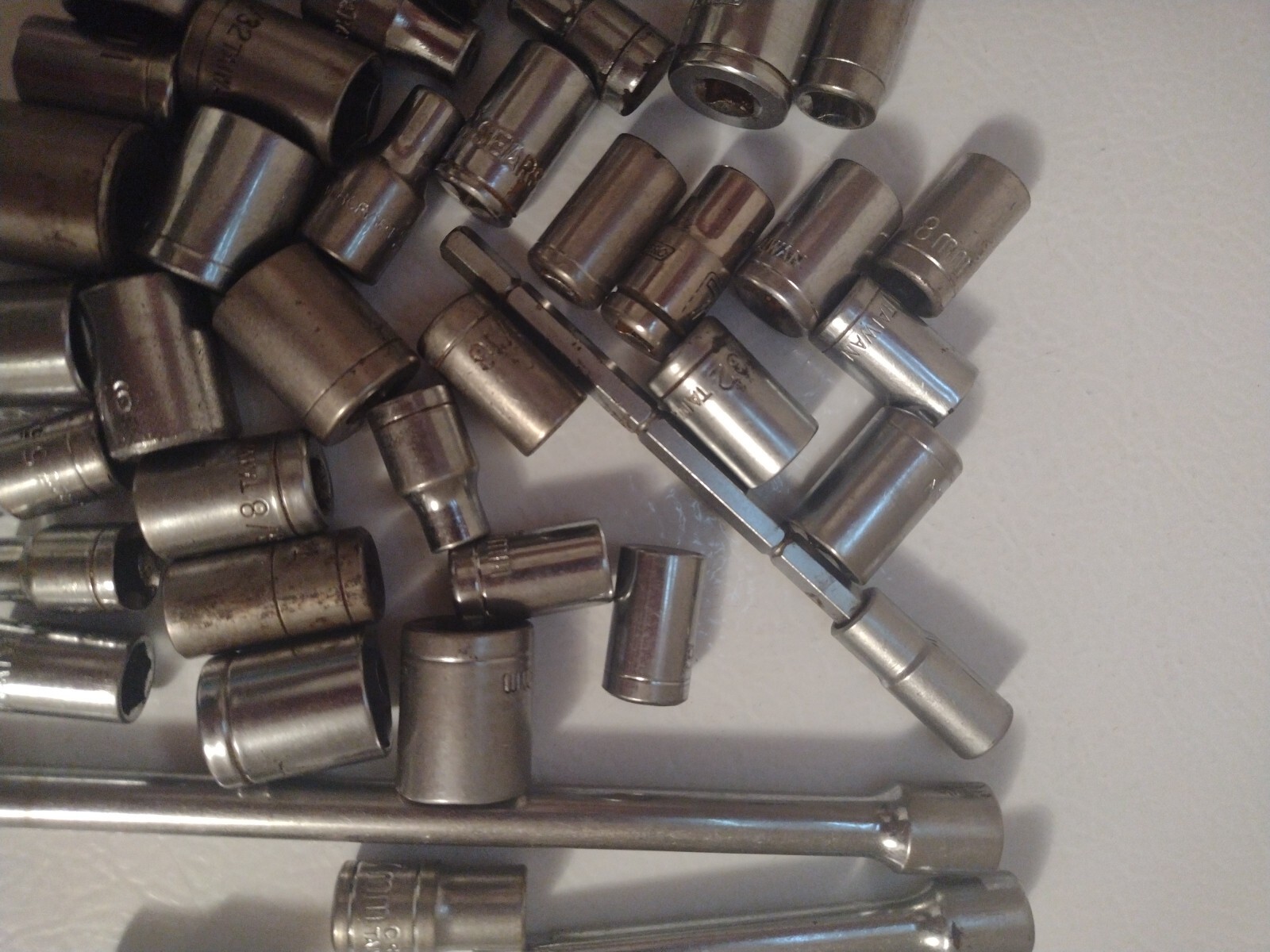 Assorted 1/4″ Drive Sockets -50 Sockets SAE and Metric Various Brands