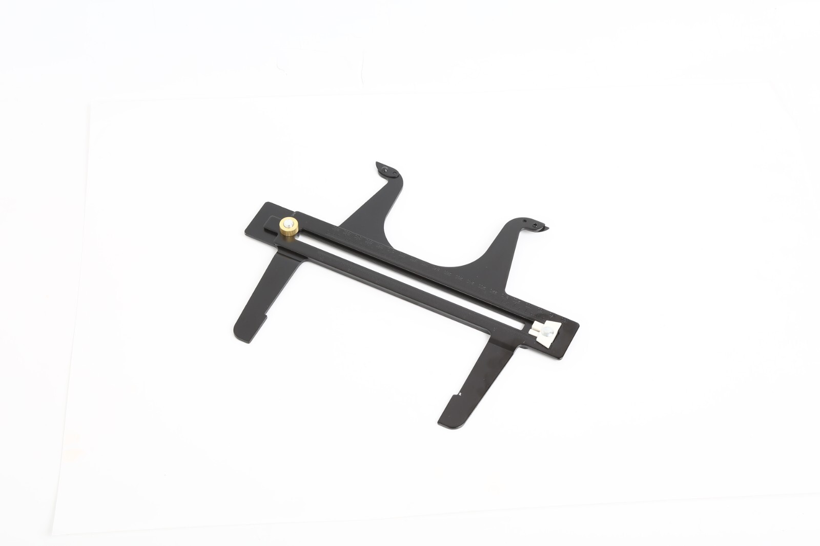 Brake Resetting Gauge With Knurled Knob for Accurate Measurement