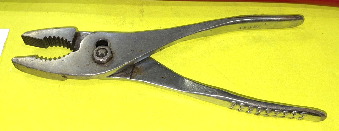 SNAP-ON & BLUE-POINT TOOLS 2 PIECE SLIP JOINT & 20 IN ADJUSTABLE JAW PLIERS