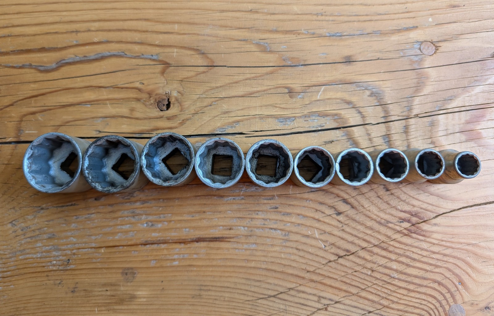 Vintage Craftsman 1/2″ Drive 12pc SAE Socket Set w/ Metal Case *V-Series* USA