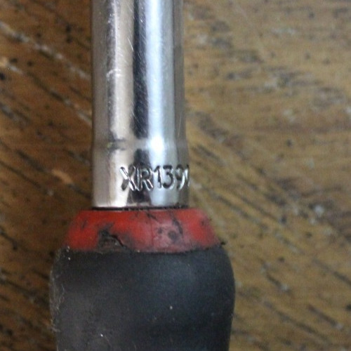 Mac Tools XR1390APA 3/8″ Drive Ratchet Axis Comfort Handle Red Black 12.5″ long