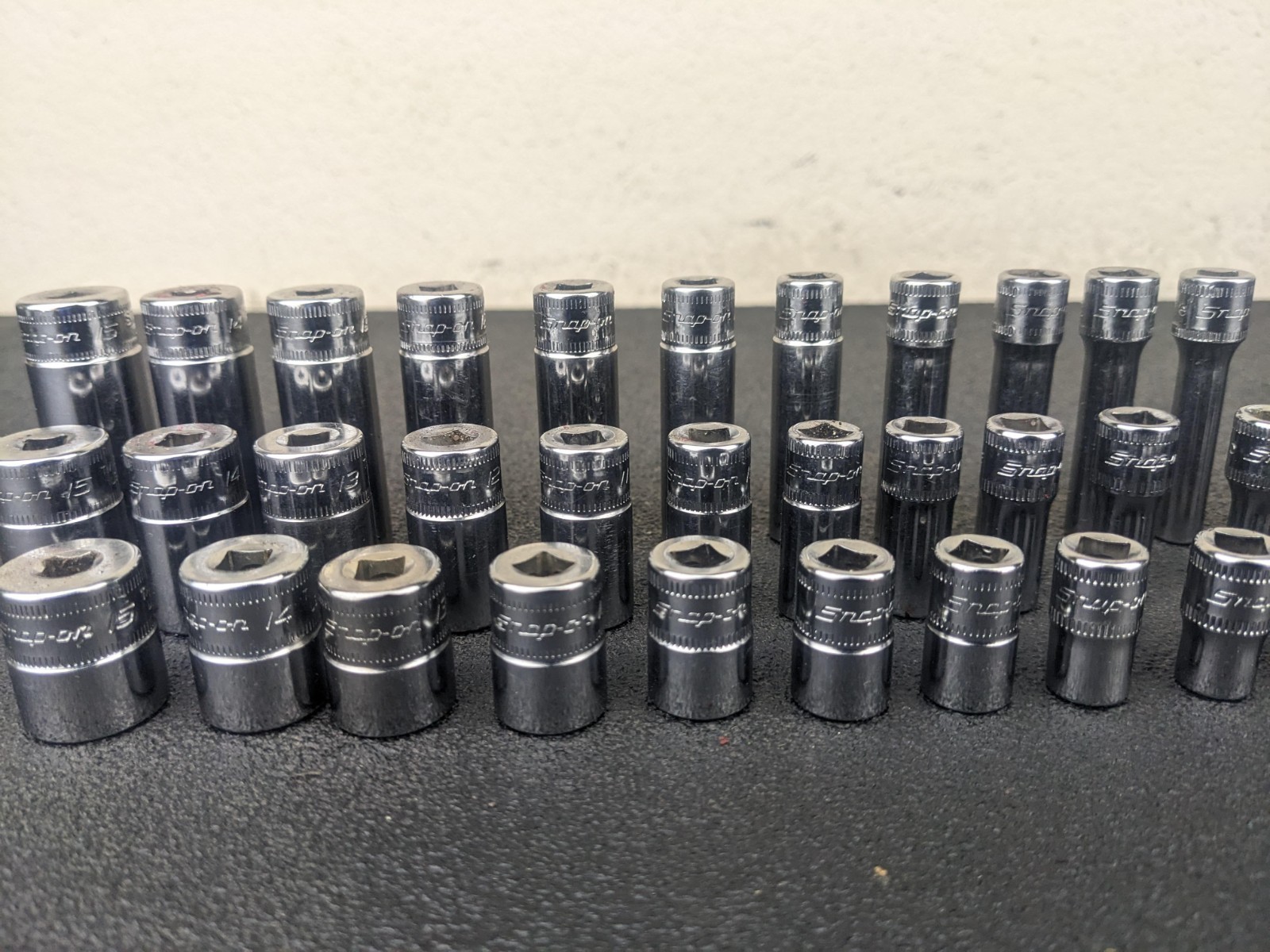 #bj243 Snap-On Tools 142STMMSYFR1 42pc 1/4″ Drive 6-Point Metric Foam Socket Set
