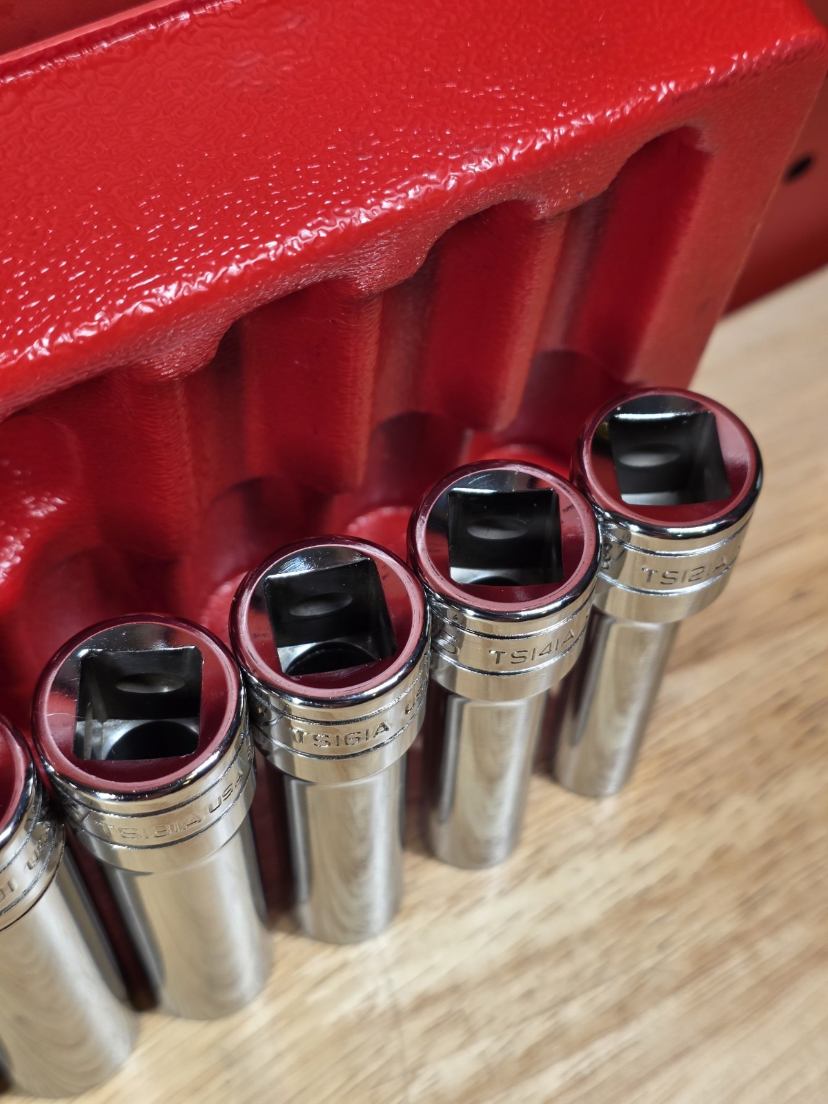 Snap-on 313TSYA 1/2″ Drive 13-Piece 3/8″ – 1-1/8″ Deep 6-Point Chrome Socket Set