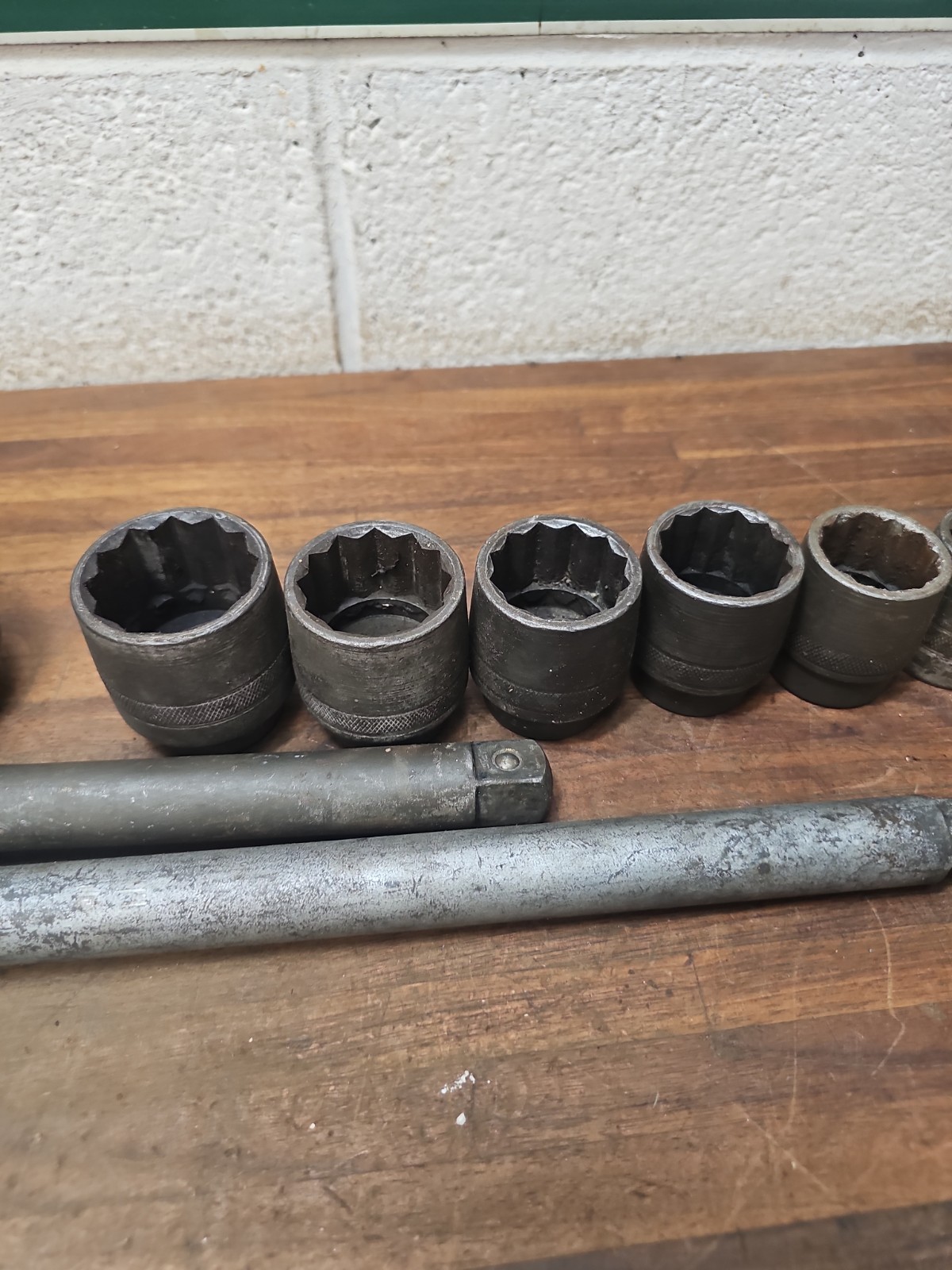 S41- 11 vinage BONNEY 3/4”dr Sockets + 2 extensions