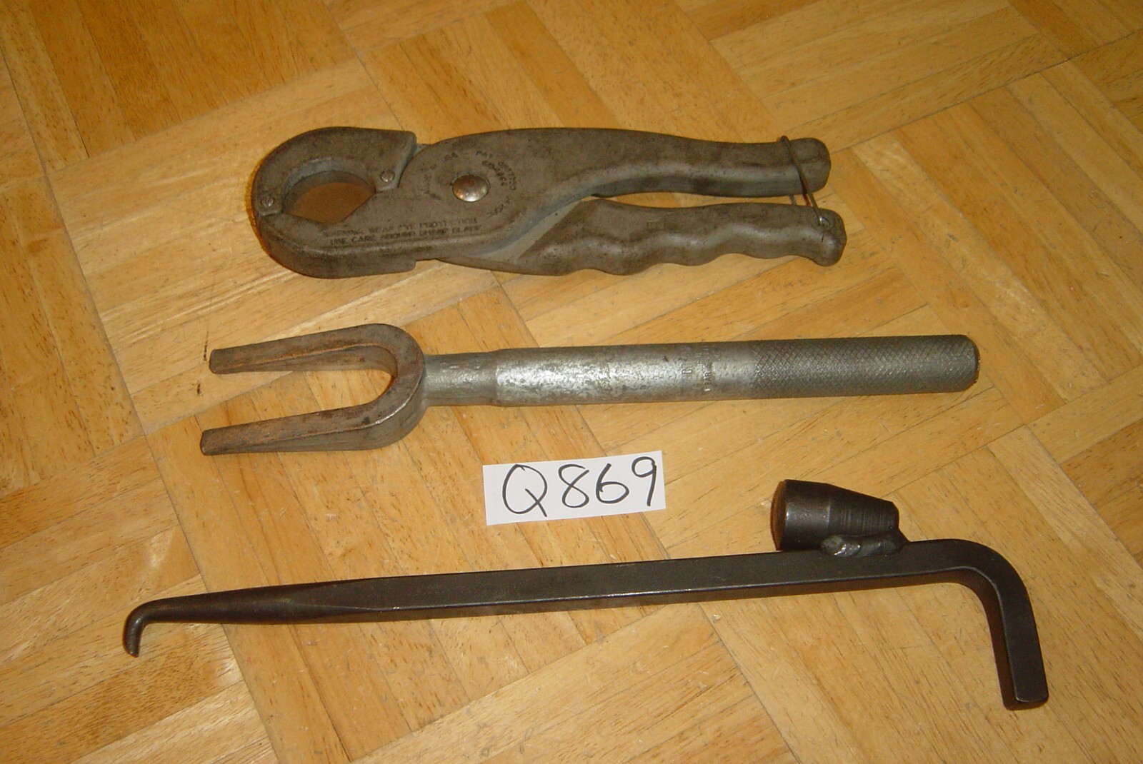 CORNWELL TOOLS 3 PIECE SEAL PULLER, BALL JOINT PICKLE FORK, HOSE CUTTERS