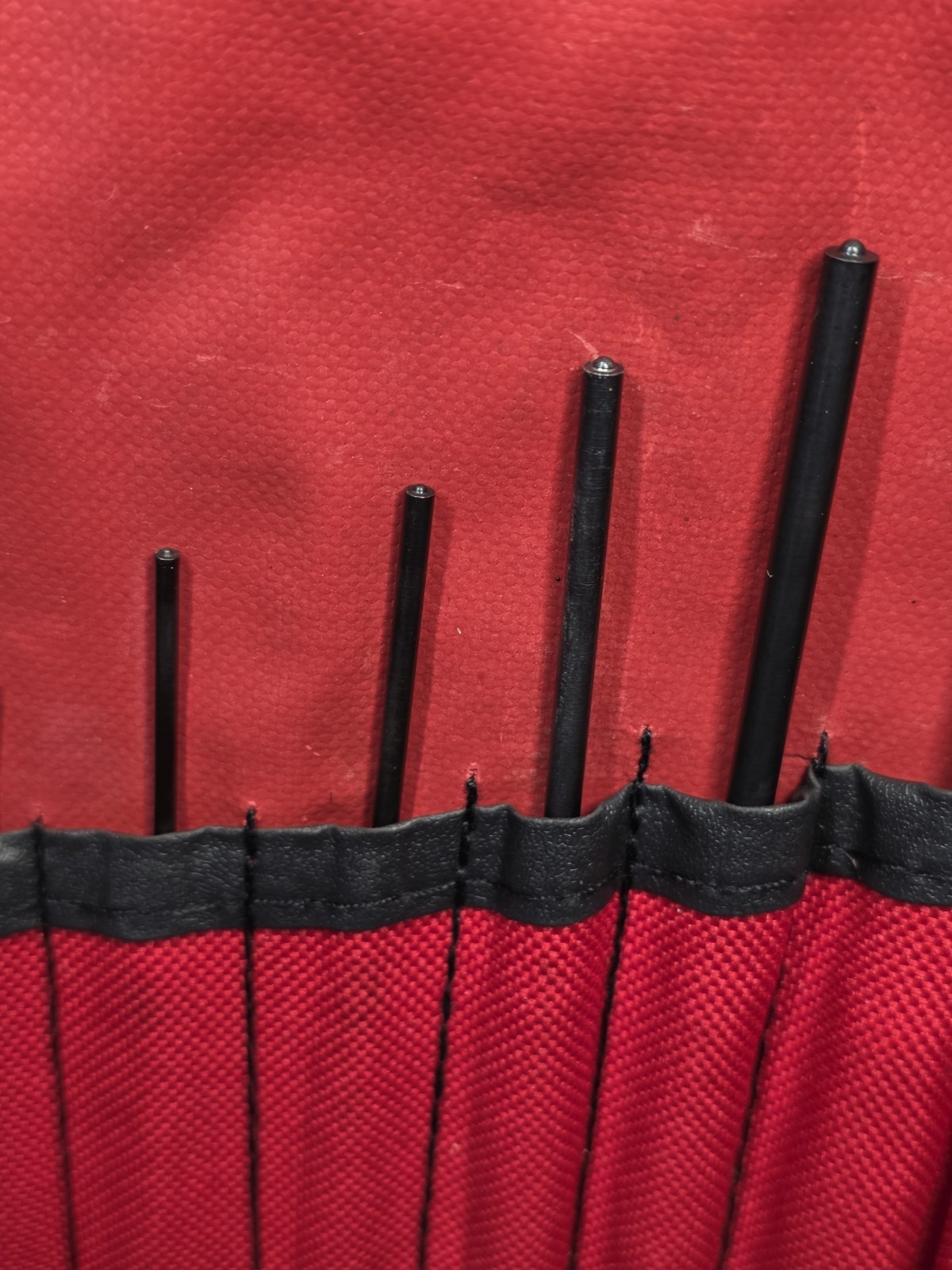 Snap-on Tools PPR708BK NEAR MINT 8-pc Roll Pin Punch Set With Pouch