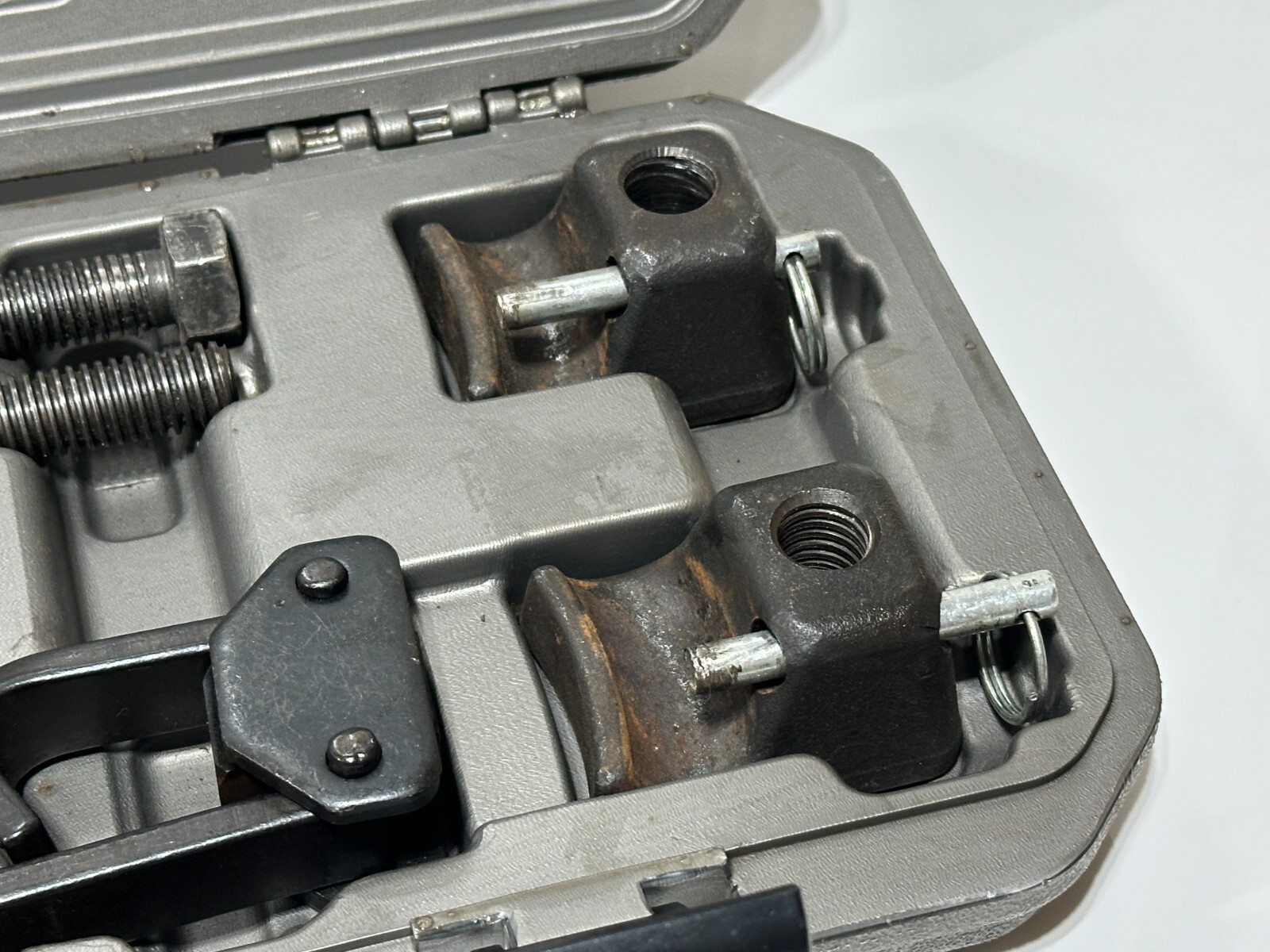 Blue Point Tools MSCS1000 Master Spring Compressor Set in Hard Case