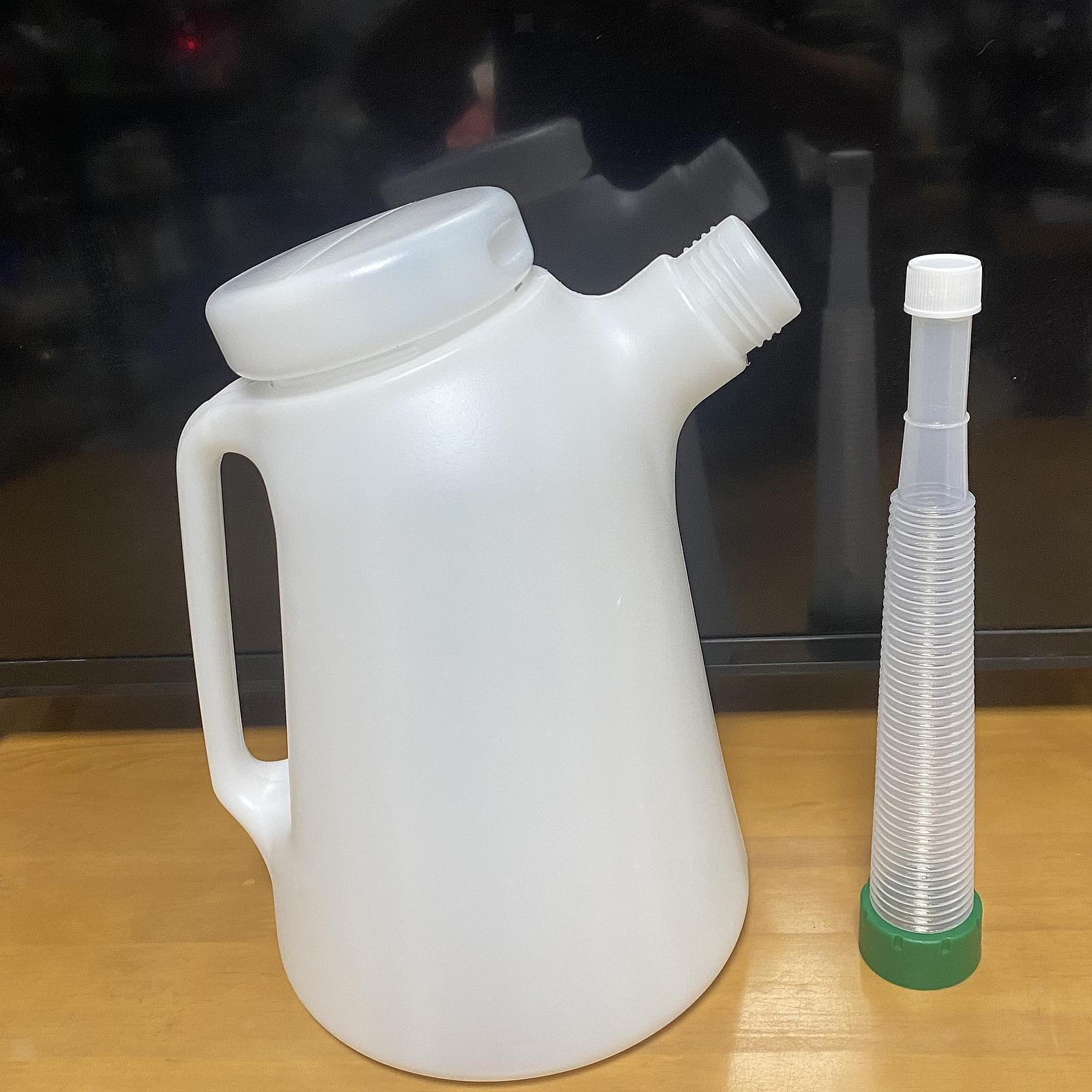 Oil Measuring Jug W/ Lid with Scale 5L Oil Pot Automotive Oil Dispenser Oil