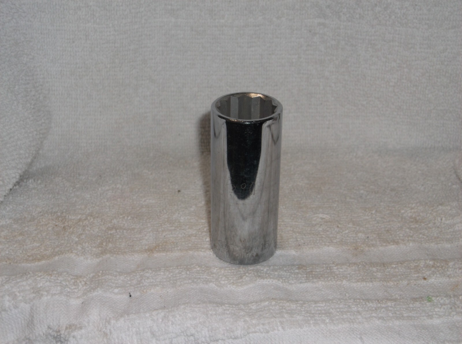 Stanley Challenger 1/2-inch drive 15/16 inch 12-point deep socket 1730
