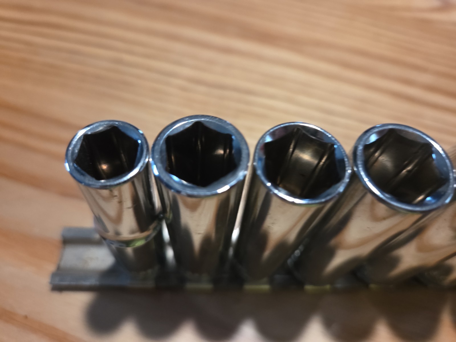 Kobalt 3/8in Drive 6-point Deep Well Sockets Set 8pc Metric 10mm-19mm chromed