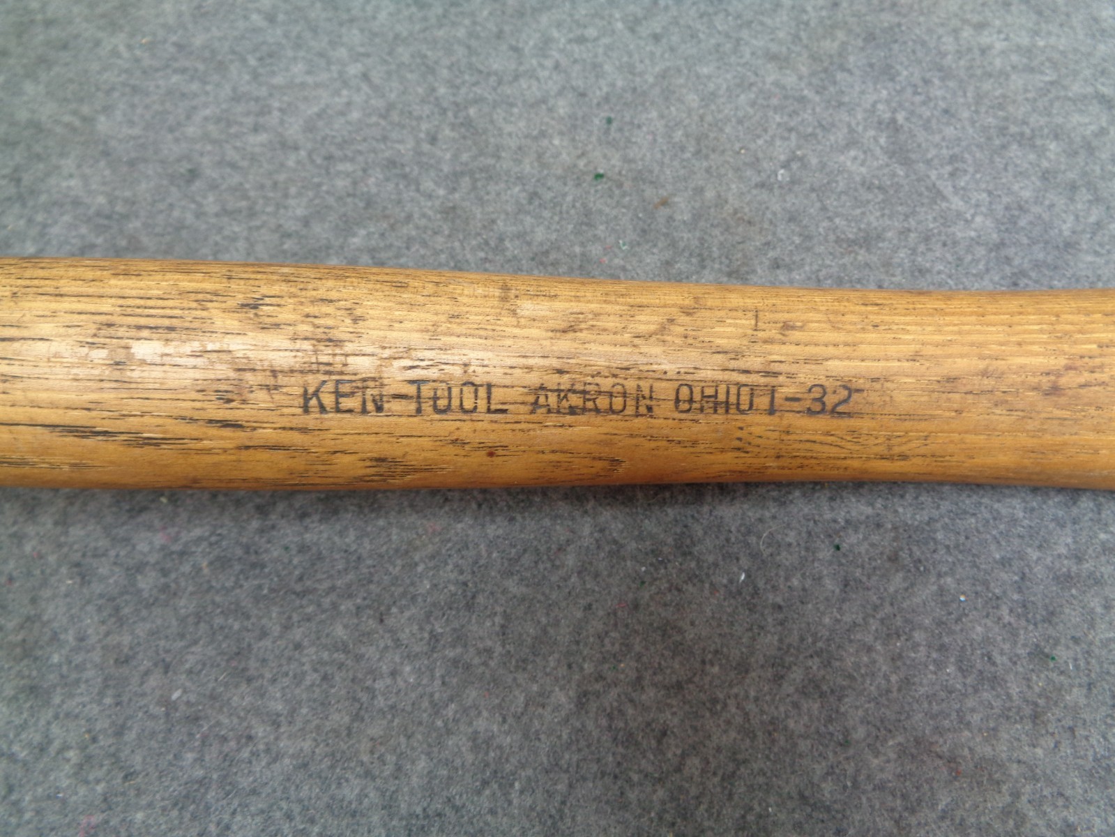 Ken-Tool T32 Rubber Mallet – 17″ Tire Hammer – 2 lb. Head